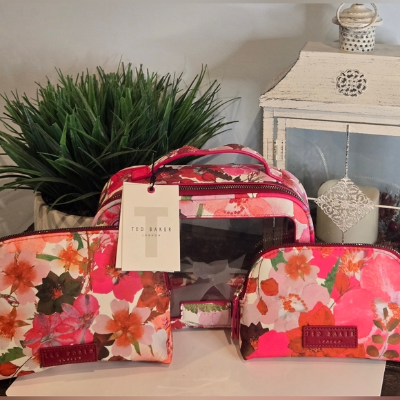 Ted Baker London Handbags - Ted Baker 3 Piece Cosmetic Bag Set